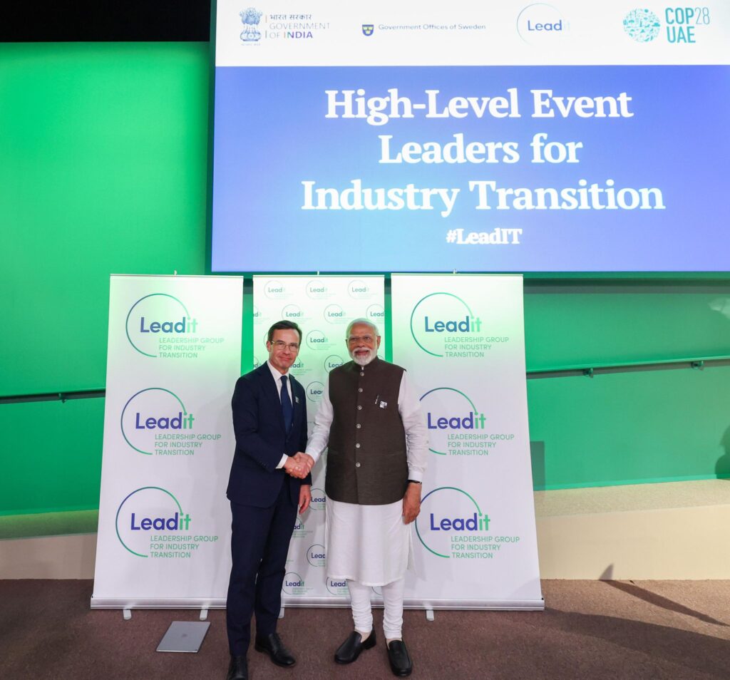 Indian Prime Minister Modi (right) and Swedish Prime Minister Kristersson (left)