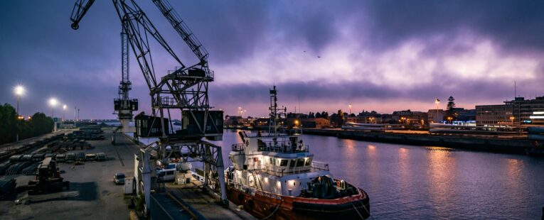 maksym kaharlytskyi kdvafjoqf4m unsplash